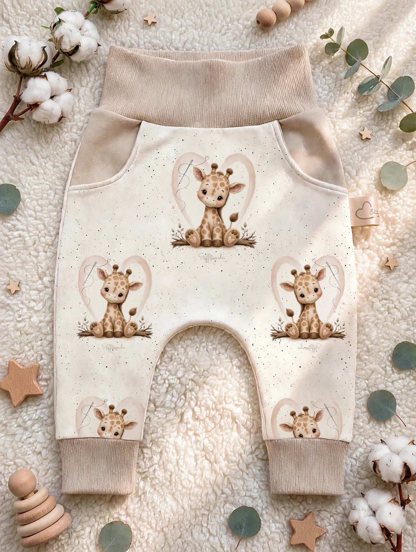 Baby-Pumphose „Kleine Herzensgiraffe“